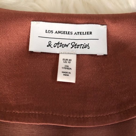 New & Other Stories faux wrap crossover flutter sleeve crop v-neck satin blouse - Picture 5 of 11